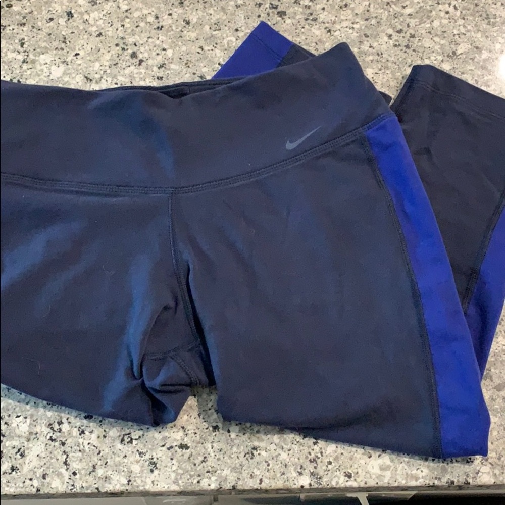 Nike workout capris